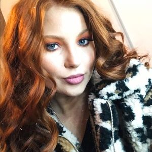 Meet your Posher, Danica